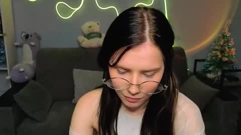 mellhyees online show from January 16, 2026, 5:50 pm