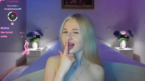 Mellina online show from April 30, 2026, 7:09 pm
