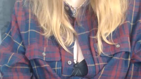 Snapshot of mellisaaustin chatting on November 19, 2025, 6:13 am I want his cum online show from November 19, 2025, 6:13 am