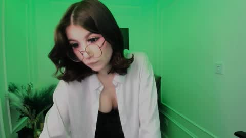 mellsawertyq online show from March 7, 2026, 7:55 pm