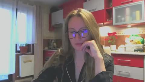 Snapshot of melly_rosey chatting on February 14, 2025, 7:07 am Melly online show from February 14, 2025, 7:07 am