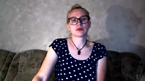 Melly online show from June 14, 2026, 1:35 pm