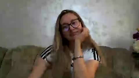 Melly online show from July 25, 2026, 7:50 am