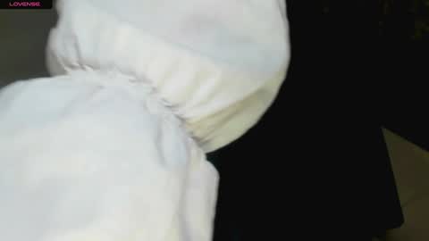 MelMooon online show from February 1, 2025, 1:09 pm