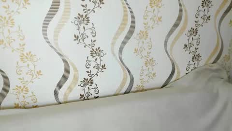 MelMooon online show from September 26, 2025, 7:40 pm