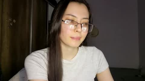 Snapshot of melodeehayden chatting on May 24, 2026, 3:50 pm Nika online show from May 24, 2026, 3:50 pm