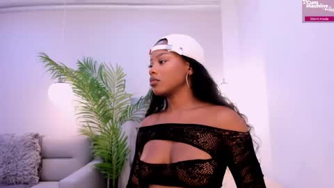 Snapshot of melodi_skye chatting on June 6, 2026, 4:39 am Melodi Skye online show from June 6, 2026, 4:39 am