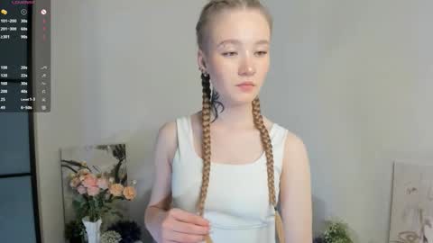 melodievejar online show from January 11, 2026, 4:06 am