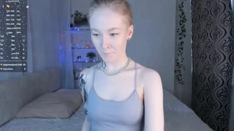 melodievejar online show from March 18, 2026, 4:26 am