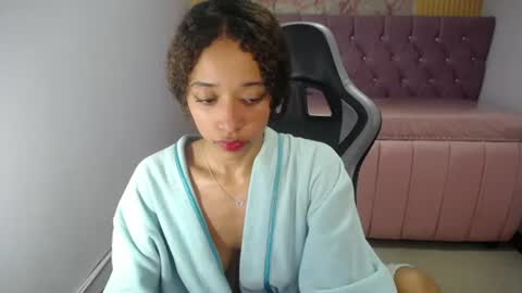 Snapshot of melody11_s chatting on August 6, 2026, 8:16 am Melody online show from August 6, 2026, 8:16 am
