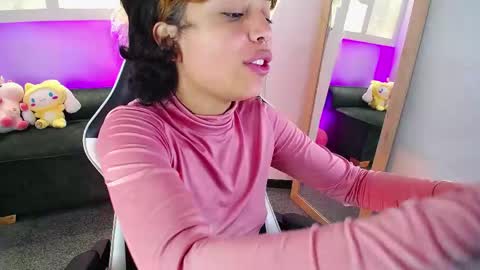 Snapshot of melody701583as chatting on May 4, 2026, 1:07 pm melody701583as online show from May 4, 2026, 1:07 pm