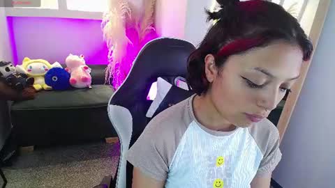 Snapshot of melody701583as chatting on June 25, 2026, 12:20 pm melody701583as online show from June 25, 2026, 12:20 pm