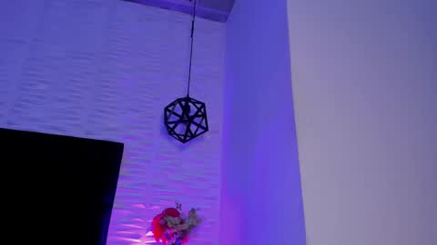 Melody online show from November 14, 2025, 9:02 pm