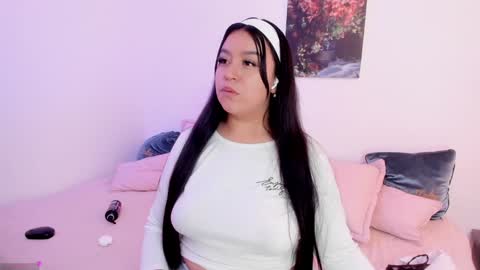  Leslie  online show from February 3, 2025, 4:10 pm