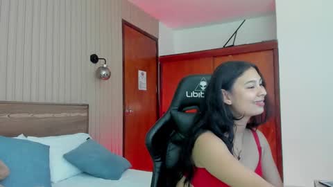 Snapshot of melody_flowers chatting on December 24, 2024, 2:01 pm Melody online show from December 24, 2024, 2:01 pm