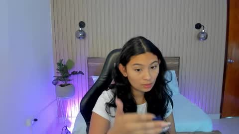 Snapshot of melody_flowers chatting on January 28, 2025, 12:22 pm Melody online show from January 28, 2025, 12:22 pm