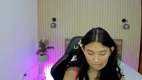 Snapshot of melody_flowers chatting on January 29, 2025, 3:15 pm Melody online show from January 29, 2025, 3:15 pm