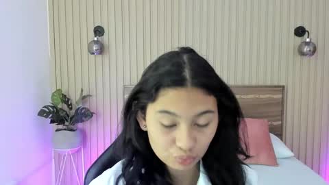 Snapshot of melody_flowers chatting on January 31, 2025, 11:56 am Melody online show from January 31, 2025, 11:56 am