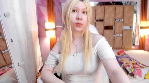 Snapshot of melody_lollii chatting on November 12, 2025, 6:19 pm melody_lollii online show from November 12, 2025, 6:19 pm