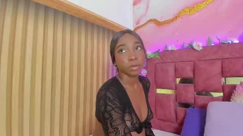 Snapshot of melody_paris chatting on June 27, 2026, 10:42 am Mixie online show from June 27, 2026, 10:42 am