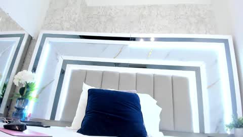 melodycharlotte online show from October 24, 2025, 12:12 pm