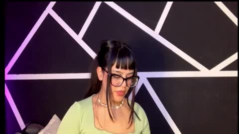 Snapshot of melodydreams1520 chatting on September 30, 2025, 5:01 am melodydreams1520 online show from September 30, 2025, 5:01 am