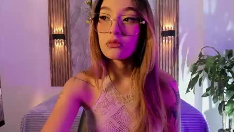 melodylanee online show from June 11, 2026, 11:08 am