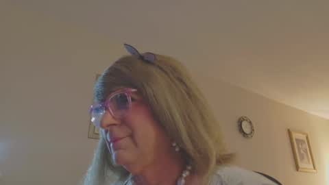 Melody online show from September 10, 2025, 3:45 pm