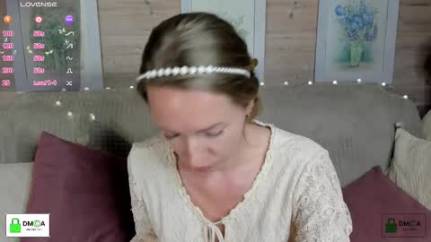 Snapshot of melodyys chatting on September 28, 2025, 4:23 pm Melody My schedule this week Wednesday Thursday Sunday online show from September 28, 2025, 4:23 pm