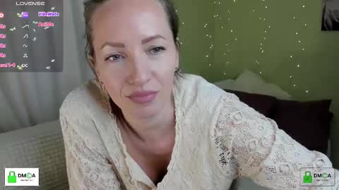 Snapshot of melodyys chatting on November 23, 2025, 6:30 pm Melody My schedule this week Wednesday Thursday Sunday online show from November 23, 2025, 6:30 pm