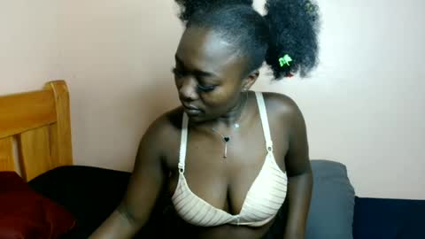 Snapshot of melrose_nadia chatting on June 15, 2026, 11:23 am mel online show from June 15, 2026, 11:23 am