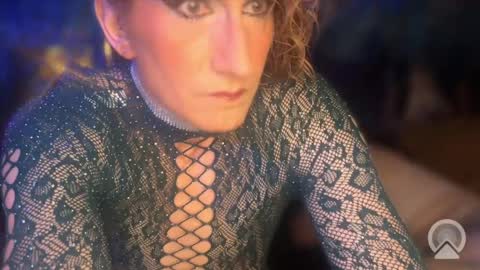memyselfnirene804 online show from May 1, 2026, 7:02 am