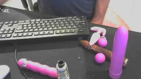 Snapshot of mentosgum chatting on October 8, 2025, 10:51 pm mentosgum online show from October 8, 2025, 10:51 pm