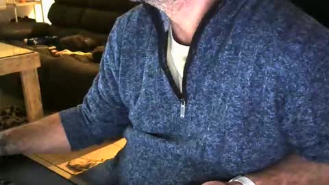 Snapshot of mentosgum chatting on December 3, 2025, 5:55 pm mentosgum online show from December 3, 2025, 5:55 pm