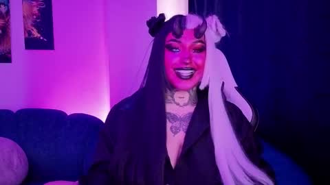 Snapshot of meow_boo chatting on May 8, 2026, 8:36 pm Aruz online show from May 8, 2026, 8:36 pm