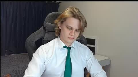 Snapshot of meow_mickey chatting on December 26, 2024, 2:33 am Mickey online show from December 26, 2024, 2:33 am