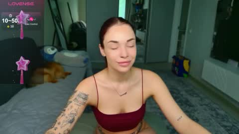 Snapshot of meow_moore chatting on May 31, 2026, 7:59 am Megan online show from May 31, 2026, 7:59 am