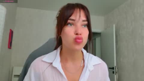 Snapshot of meow_moore chatting on June 23, 2026, 5:05 am Megan online show from June 23, 2026, 5:05 am