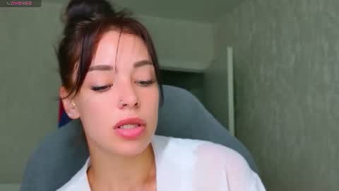 Snapshot of meow_moore chatting on June 25, 2026, 5:12 am Megan online show from June 25, 2026, 5:12 am