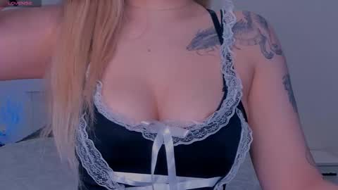 Snapshot of meow_rinnie chatting on September 13, 2025, 10:37 am My links --- online show from September 13, 2025, 10:37 am