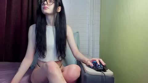 meowli online show from February 20, 2025, 1:46 am