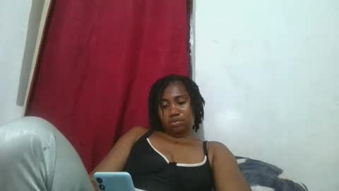 Snapshot of meraldaaaa chatting on October 31, 2025, 8:43 pm meraldaaaa online show from October 31, 2025, 8:43 pm