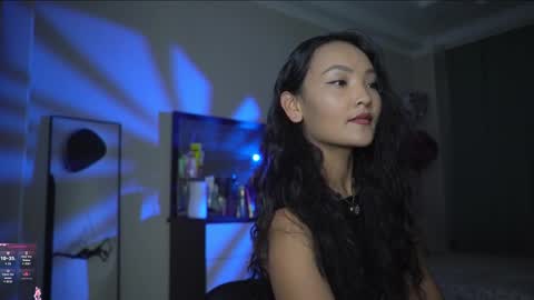 Snapshot of mercedesss_8 chatting on November 26, 2025, 11:33 am Next show on 03 Dec online show from November 26, 2025, 11:33 am