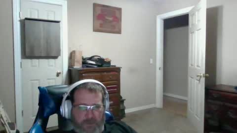 Snapshot of mercer1977 chatting on June 12, 2026, 10:36 am mercer1977 online show from June 12, 2026, 10:36 am
