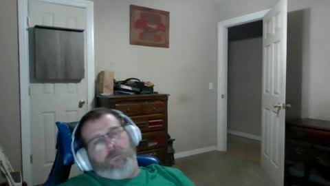 Snapshot of mercer1977 chatting on June 14, 2026, 5:20 am mercer1977 online show from June 14, 2026, 5:20 am