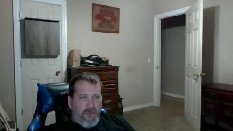 Snapshot of mercer1977 chatting on June 19, 2026, 9:35 am mercer1977 online show from June 19, 2026, 9:35 am
