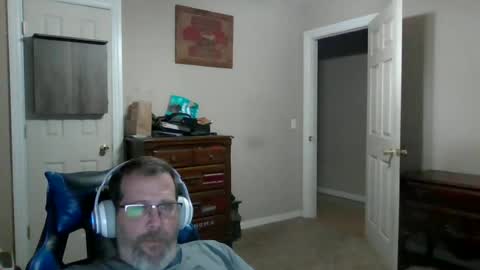 Snapshot of mercer1977 chatting on June 25, 2026, 1:48 pm mercer1977 online show from June 25, 2026, 1:48 pm