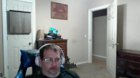 Snapshot of mercer1977 chatting on July 3, 2026, 11:38 am mercer1977 online show from July 3, 2026, 11:38 am