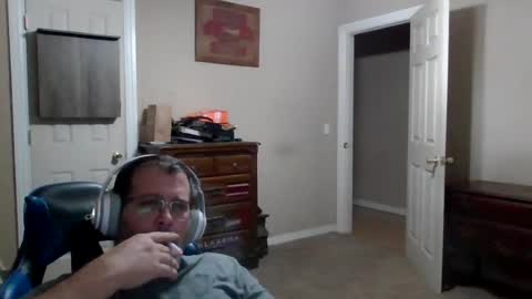 Snapshot of mercer1977 chatting on July 16, 2026, 1:06 pm mercer1977 online show from July 16, 2026, 1:06 pm