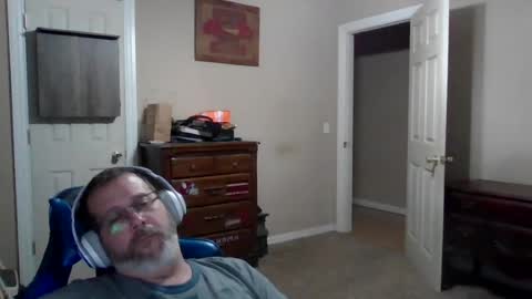 Snapshot of mercer1977 chatting on July 22, 2026, 12:19 pm mercer1977 online show from July 22, 2026, 12:19 pm